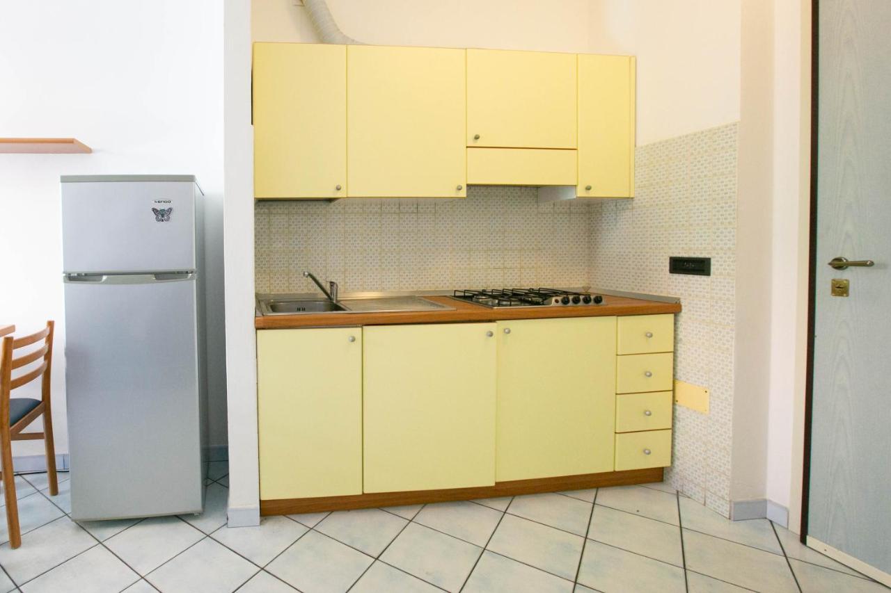 Residence Villa Dei Pini Римини Экстерьер фото